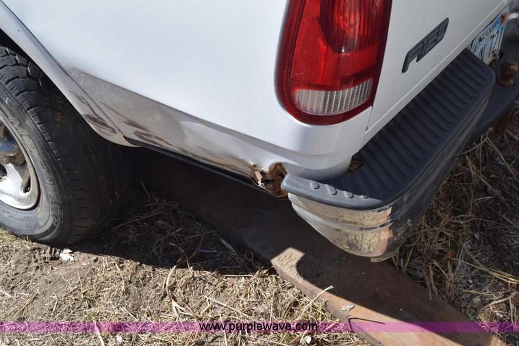 image for item BX9577 1999 Ford F150 SuperCab pickup truck