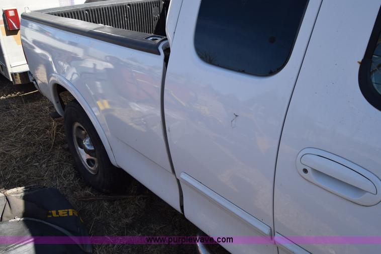 image for item BX9577 1999 Ford F150 SuperCab pickup truck