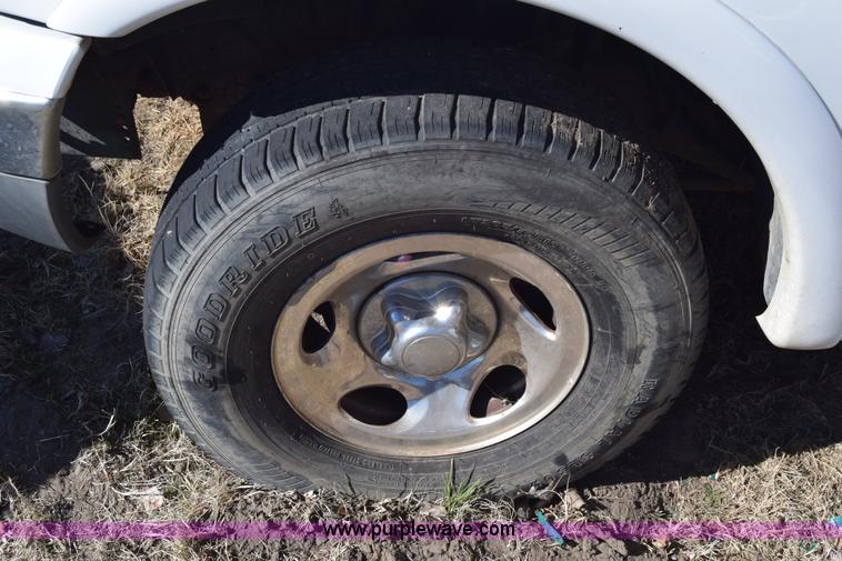 image for item BX9577 1999 Ford F150 SuperCab pickup truck