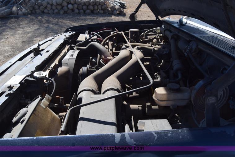 image for item BX9582 1993 Ford F250 HD XL SuperCab pickup truck