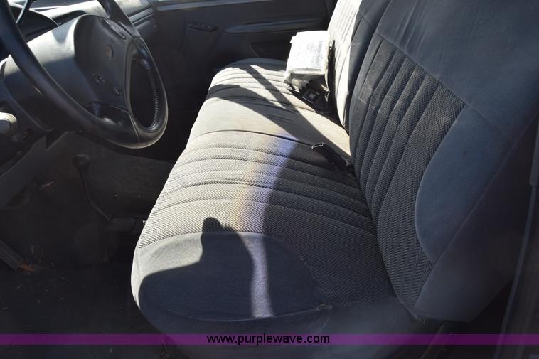 image for item BX9582 1993 Ford F250 HD XL SuperCab pickup truck