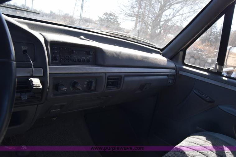 image for item BX9582 1993 Ford F250 HD XL SuperCab pickup truck