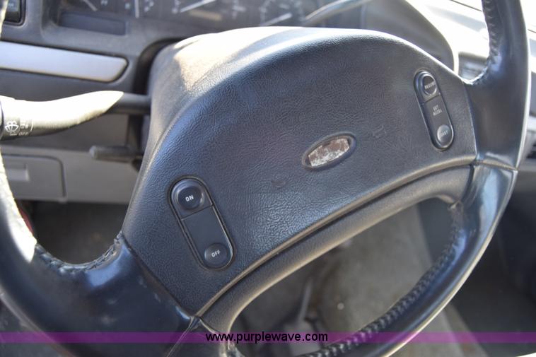 image for item BX9582 1993 Ford F250 HD XL SuperCab pickup truck