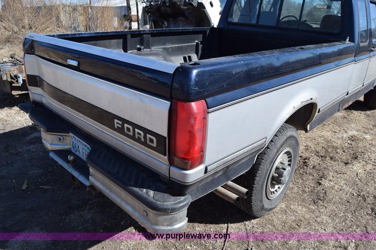 image for item BX9582 1993 Ford F250 HD XL SuperCab pickup truck
