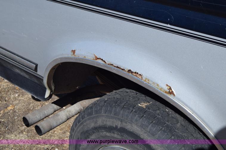 image for item BX9582 1993 Ford F250 HD XL SuperCab pickup truck