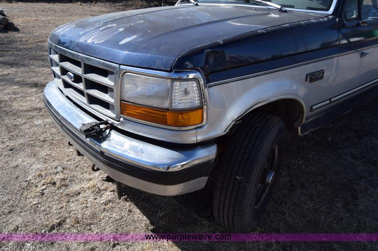 image for item BX9582 1993 Ford F250 HD XL SuperCab pickup truck