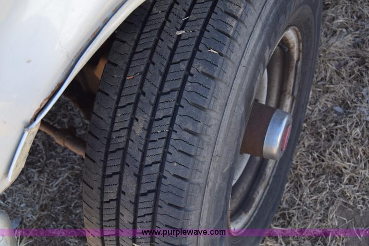 image for item BX9582 1993 Ford F250 HD XL SuperCab pickup truck