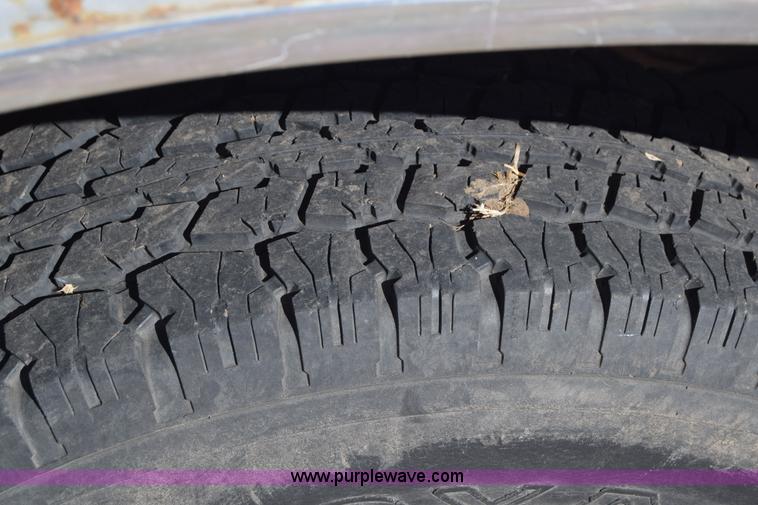 image for item BX9582 1993 Ford F250 HD XL SuperCab pickup truck