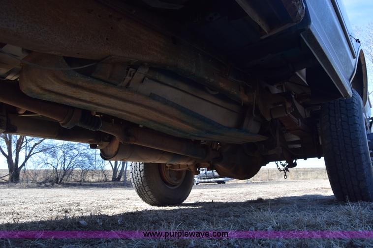 image for item BX9582 1993 Ford F250 HD XL SuperCab pickup truck