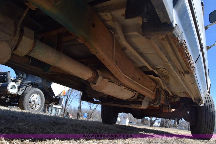 image for item BX9582 1993 Ford F250 HD XL SuperCab pickup truck