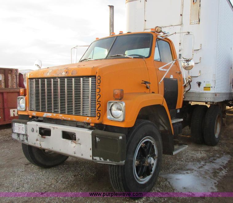 image for item I1791 1984 GMC Brigadier semi truck