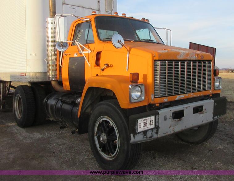 image for item I1791 1984 GMC Brigadier semi truck