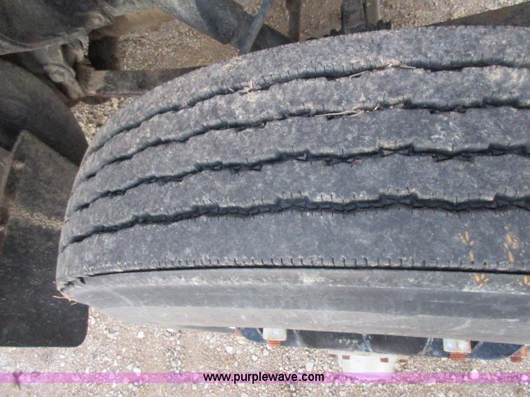 image for item I1791 1984 GMC Brigadier semi truck