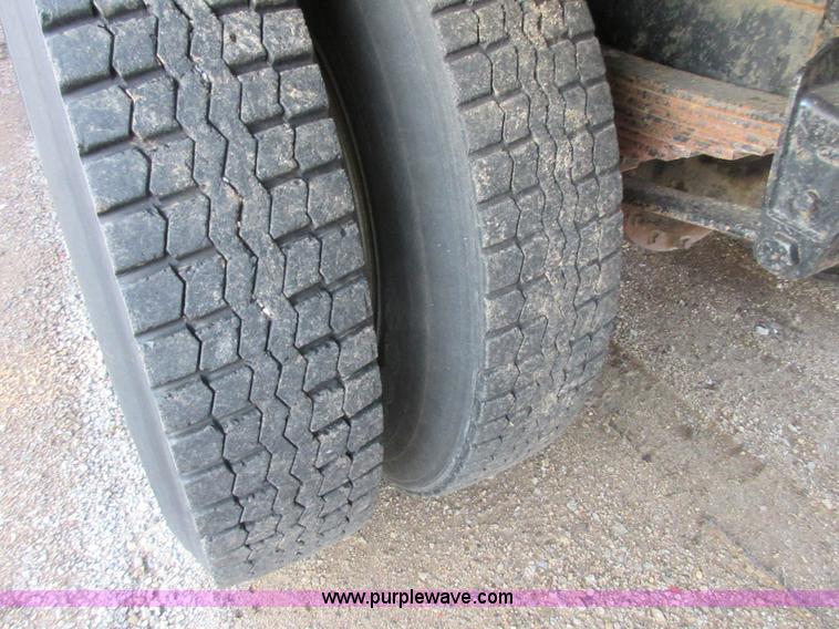 image for item I1791 1984 GMC Brigadier semi truck