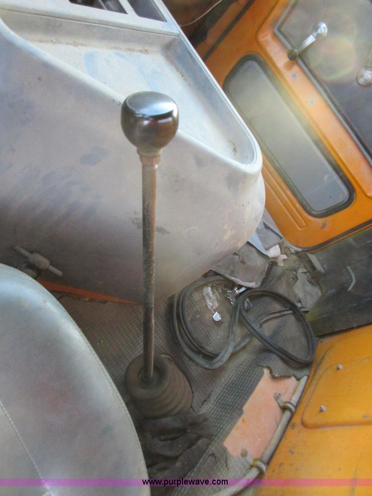 image for item I1791 1984 GMC Brigadier semi truck