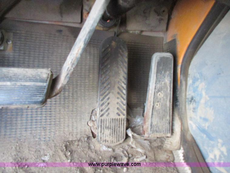 image for item I1791 1984 GMC Brigadier semi truck