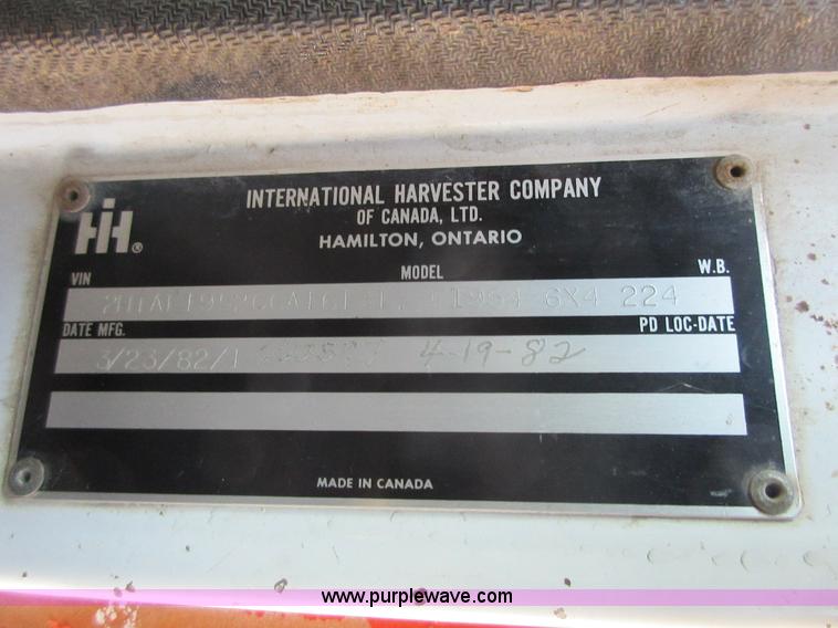 image for item I1806 1982 International S1900 dump truck