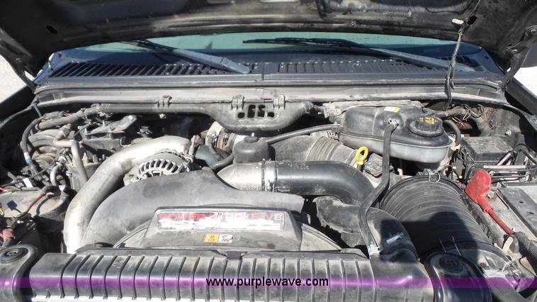 image for item I2302 2006 Ford F250 Super Duty Crew Cab pickup truck