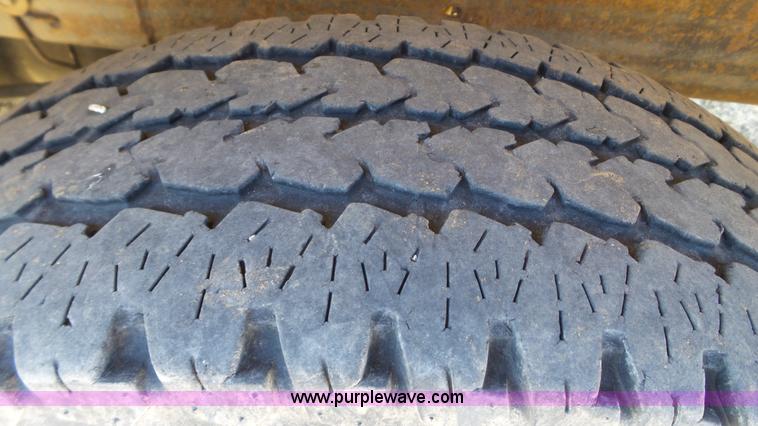 image for item J1272 2003 Chevrolet Silverado 2500HD pickup truck