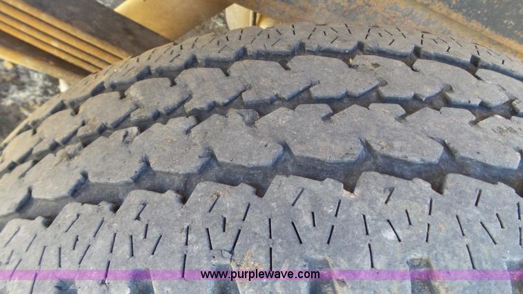 image for item J1272 2003 Chevrolet Silverado 2500HD pickup truck