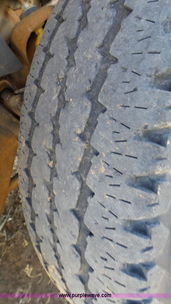 image for item J1272 2003 Chevrolet Silverado 2500HD pickup truck