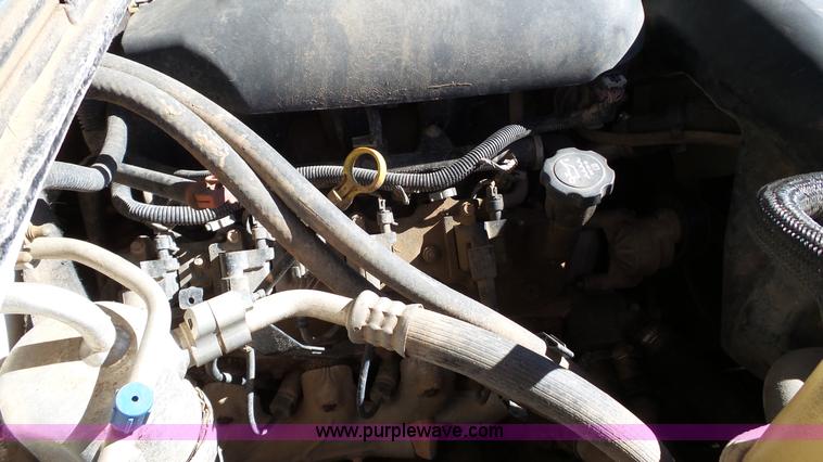 image for item J1272 2003 Chevrolet Silverado 2500HD pickup truck