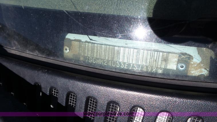 image for item J1272 2003 Chevrolet Silverado 2500HD pickup truck