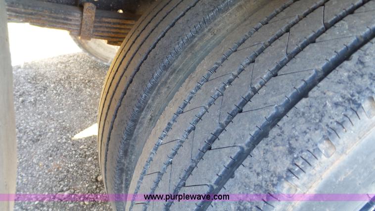 image for item J1303 2000 International 4700 box truck