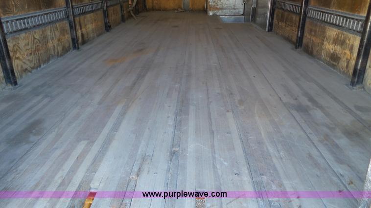 image for item J1303 2000 International 4700 box truck