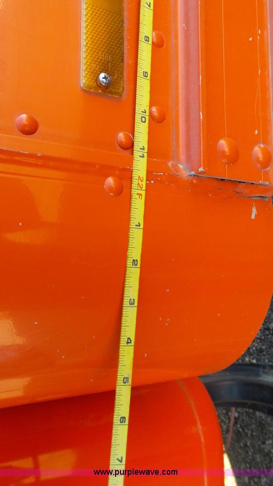 image for item J1303 2000 International 4700 box truck