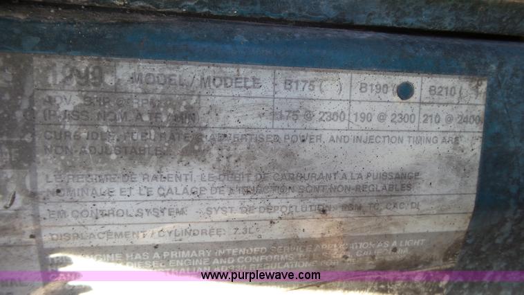 image for item J1303 2000 International 4700 box truck