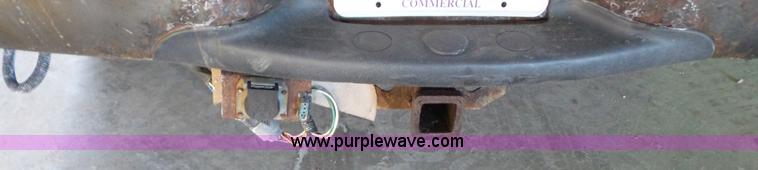 image for item J4690 2004 Ford F350 Super Duty pickup truck