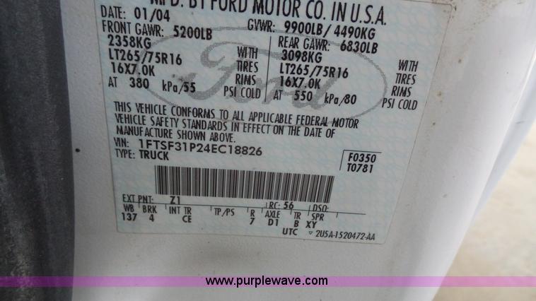 image for item J4690 2004 Ford F350 Super Duty pickup truck