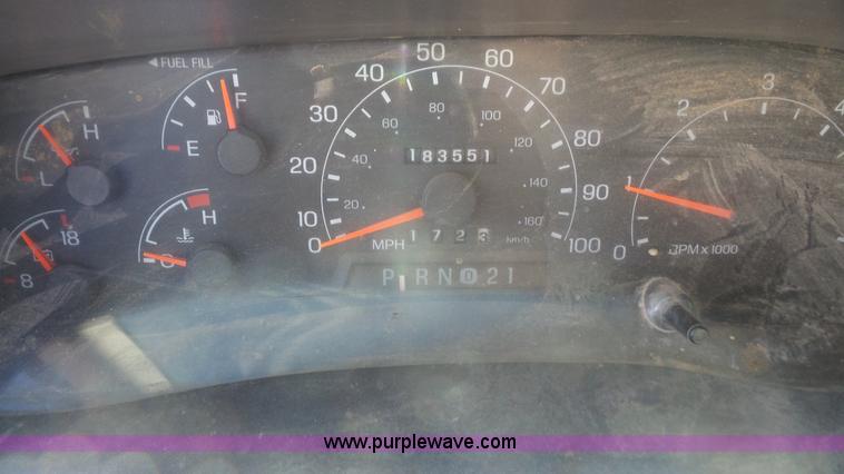 image for item J4711 2001 Ford F250 Super Duty Crew Cab pickup truck