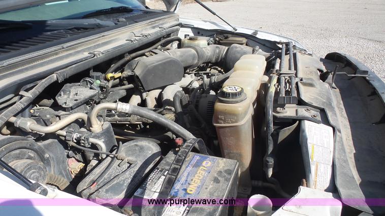 image for item J4711 2001 Ford F250 Super Duty Crew Cab pickup truck