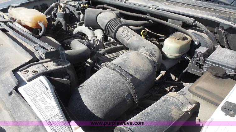 image for item J4711 2001 Ford F250 Super Duty Crew Cab pickup truck