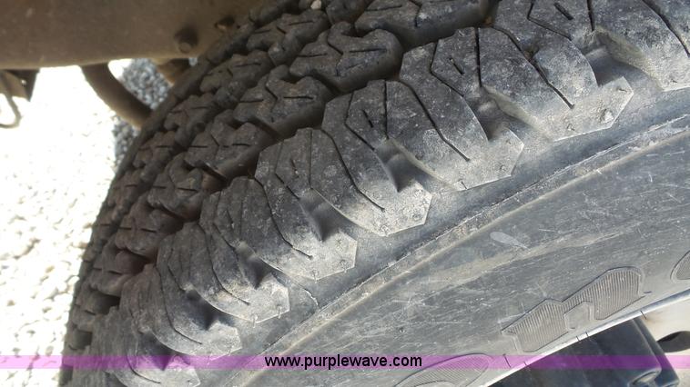 image for item J4711 2001 Ford F250 Super Duty Crew Cab pickup truck