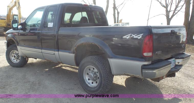 image for item J4714 2000 Ford F250 Super Duty SuperCab pickup truck