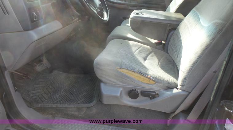 image for item J4714 2000 Ford F250 Super Duty SuperCab pickup truck