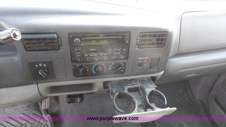 image for item J4714 2000 Ford F250 Super Duty SuperCab pickup truck