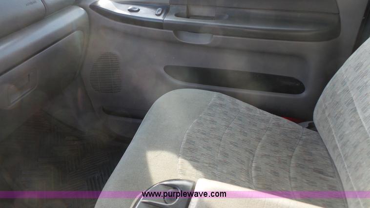 image for item J4714 2000 Ford F250 Super Duty SuperCab pickup truck