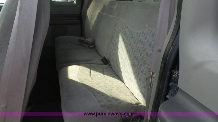 image for item J4714 2000 Ford F250 Super Duty SuperCab pickup truck