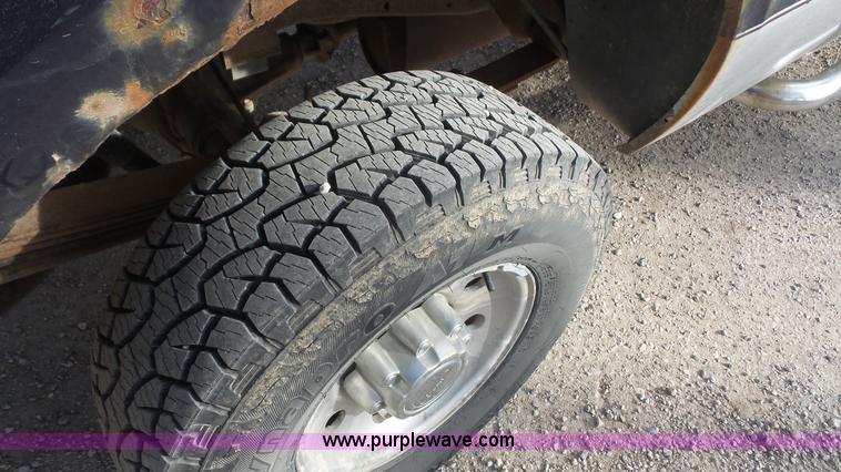 image for item J4714 2000 Ford F250 Super Duty SuperCab pickup truck