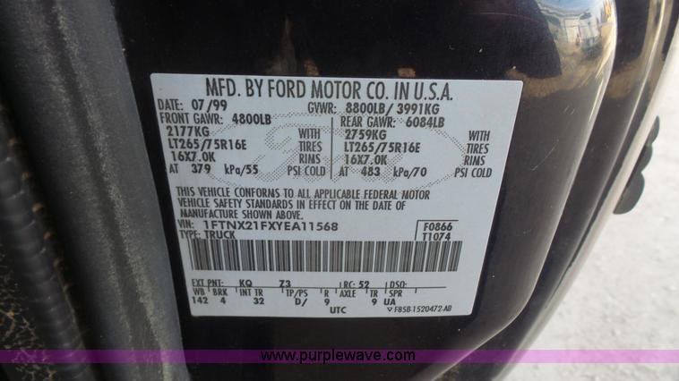 image for item J4714 2000 Ford F250 Super Duty SuperCab pickup truck