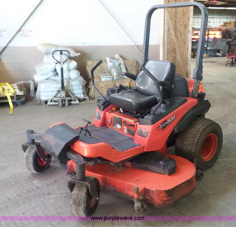 image for item J4724 2010 Kubota ZD331 lawn mower