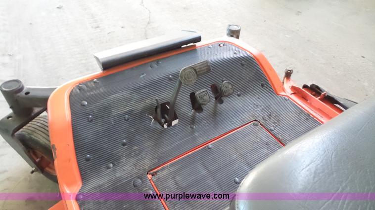 image for item J4724 2010 Kubota ZD331 lawn mower