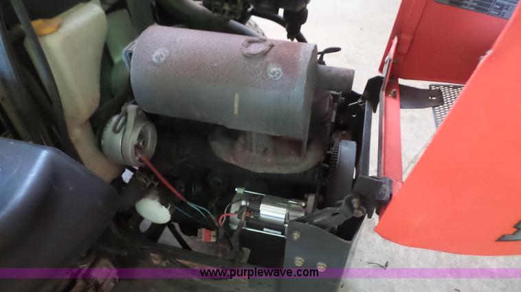 image for item J4724 2010 Kubota ZD331 lawn mower