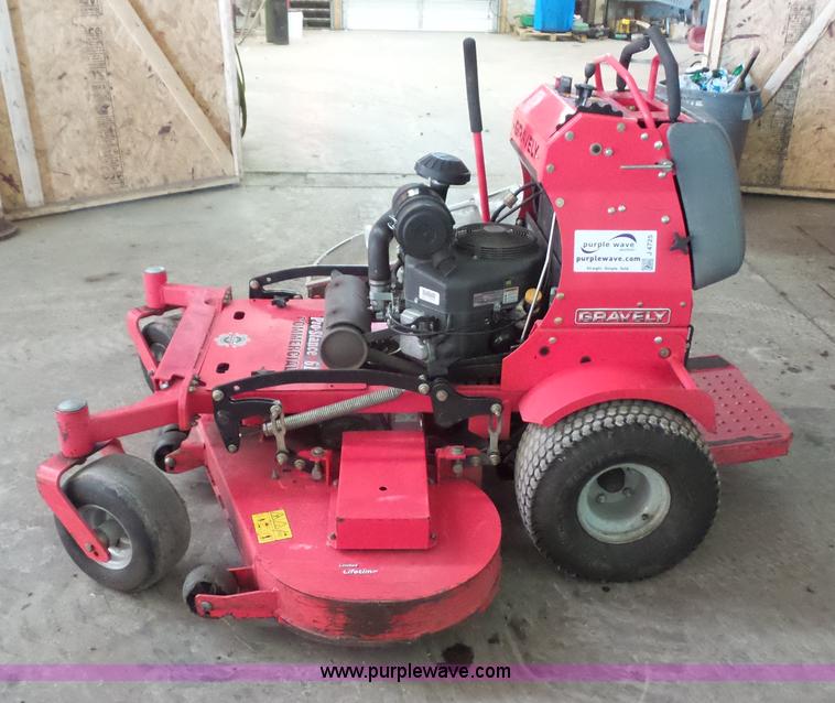 image for item J4725 2013 Gravely Pro Stance 61 lawn mower