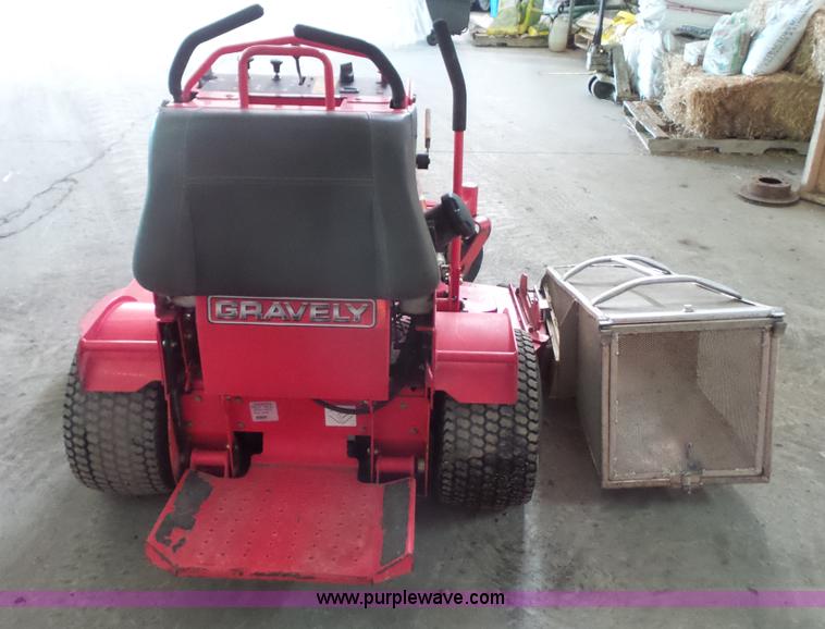 image for item J4725 2013 Gravely Pro Stance 61 lawn mower