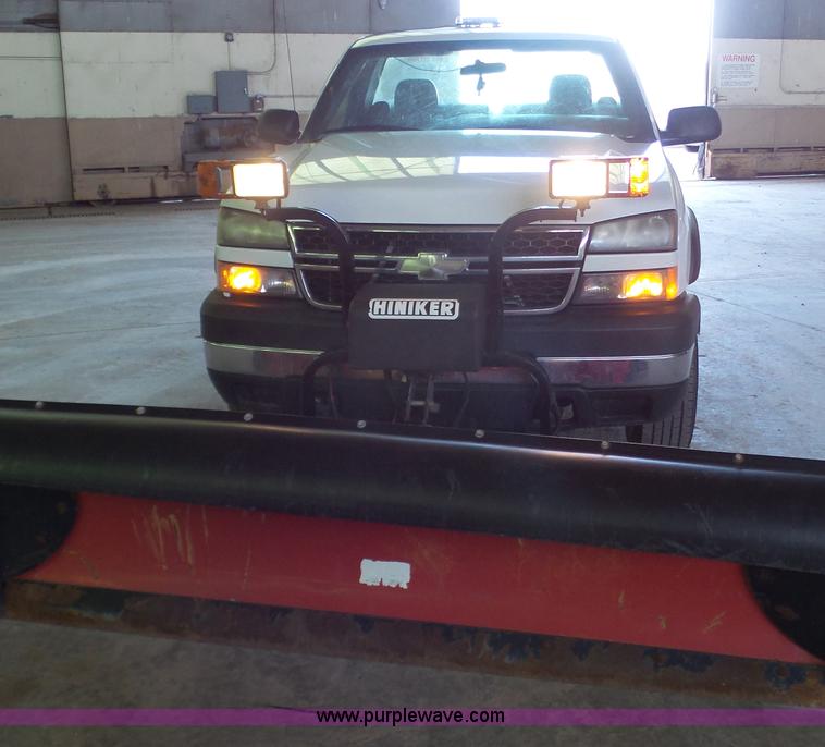 image for item J4734 2006 Chevrolet Silverado 2500HD pickup truck